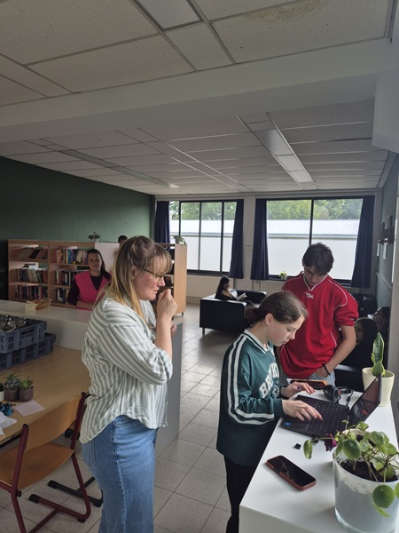 Atheneum Malle Opening schoolbib