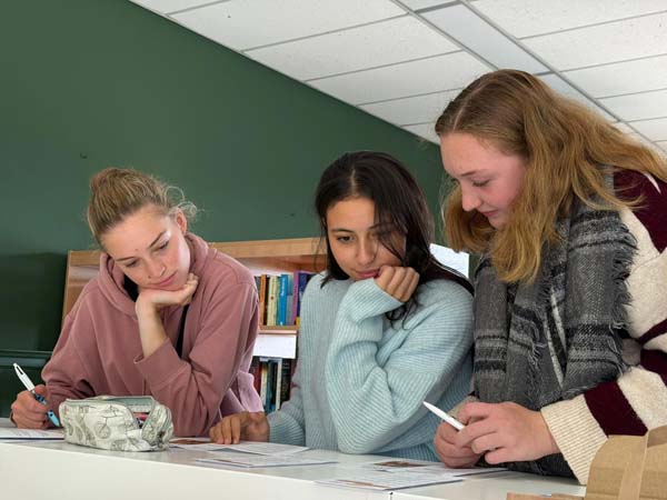 Atheneum Malle Book dating