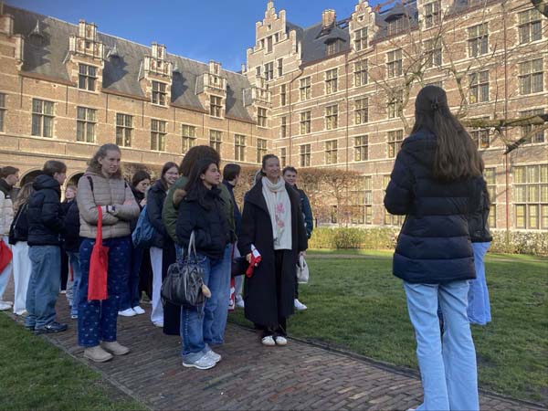 Atheneum Malle Naar de unief