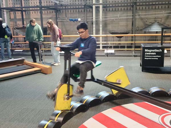 Atheneum Malle GWP2 in Technopolis