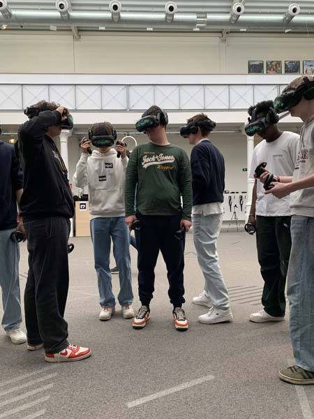 Atheneum Malle VR Gamen met 5 ADB Atheneum Malle VR Gamen met 5 ADB