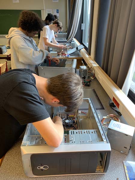 Atheneum Malle Hardwarelabo