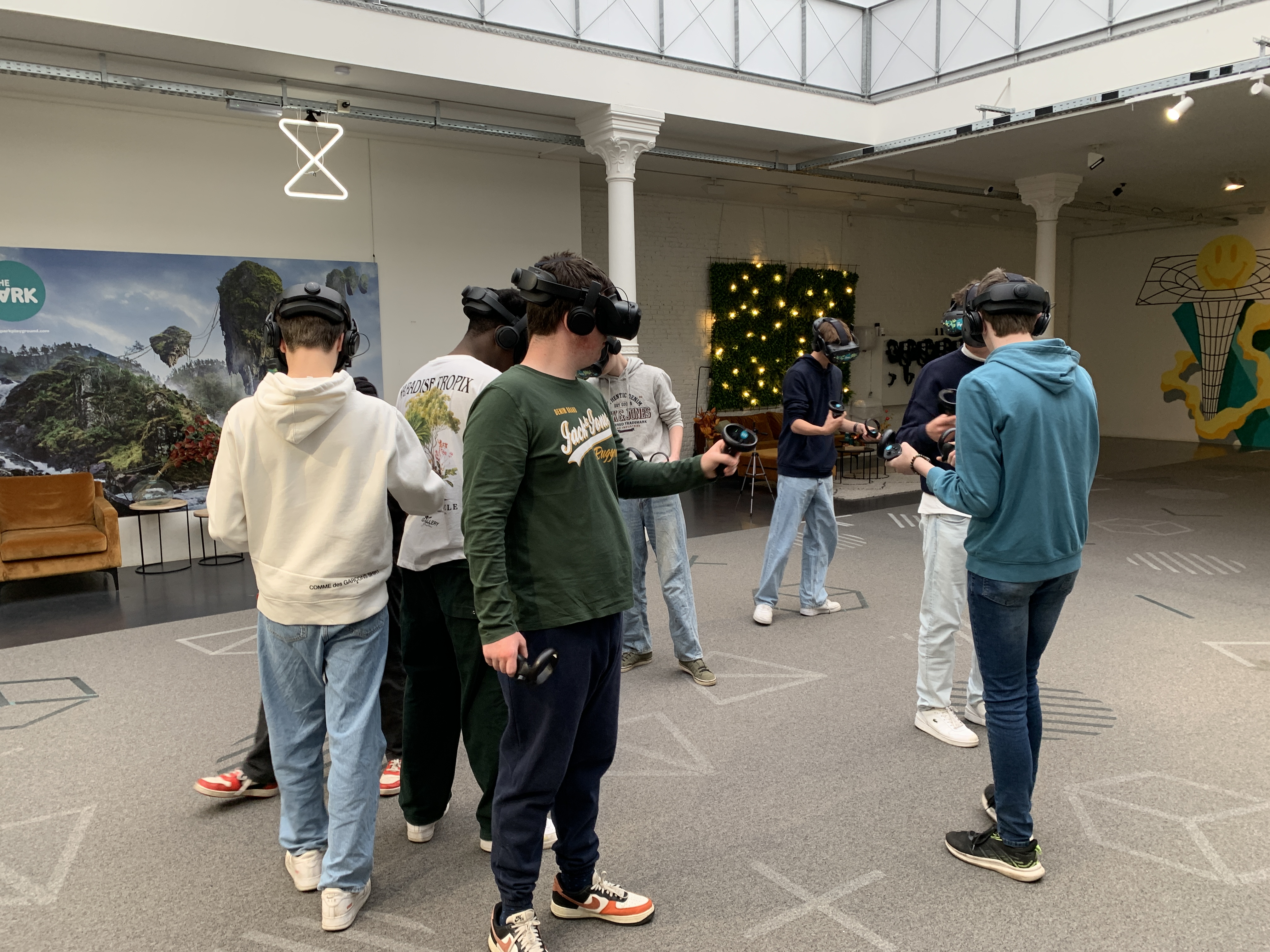 Atheneum Malle VR Gamen met 5 ADB