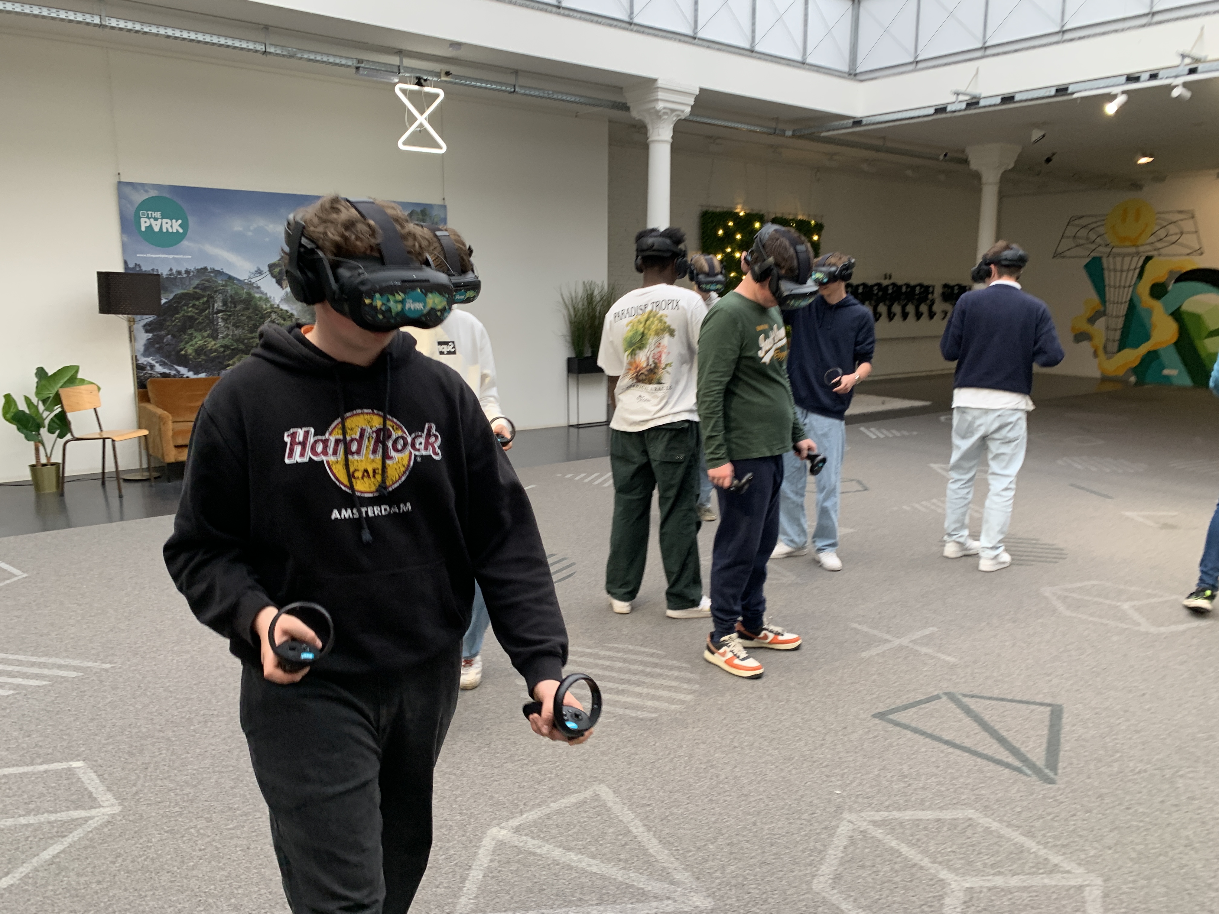 Atheneum Malle VR Gamen met 5 ADB
