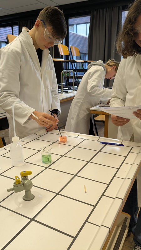 Atheneum Malle Labo chemie Atheneum Malle Labo chemie