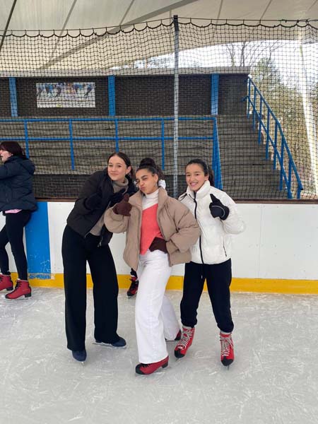 Atheneum Malle schaatst de winter uit